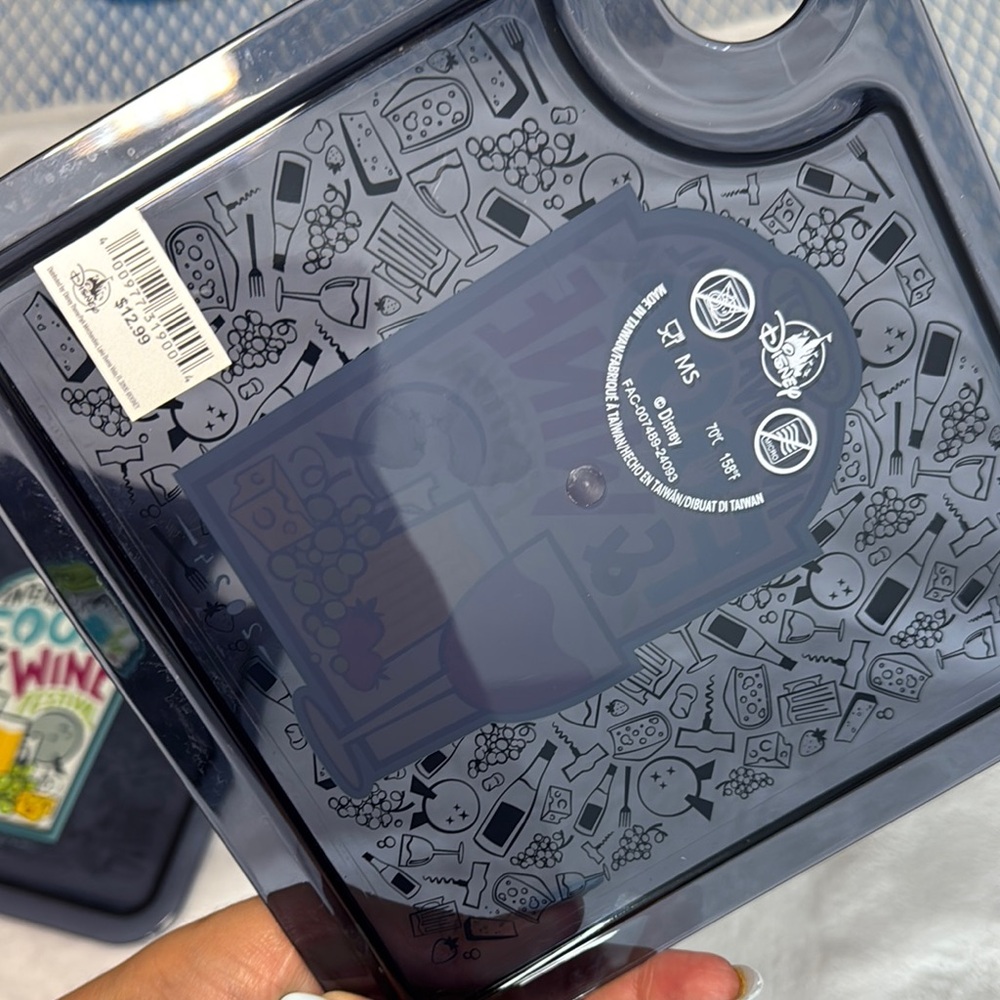 Disney Black Serveware Dining Set - Picture 3 of 3